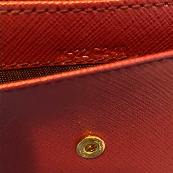 Salvatore Ferragamo pink compact wallet - Picture 11 of 12